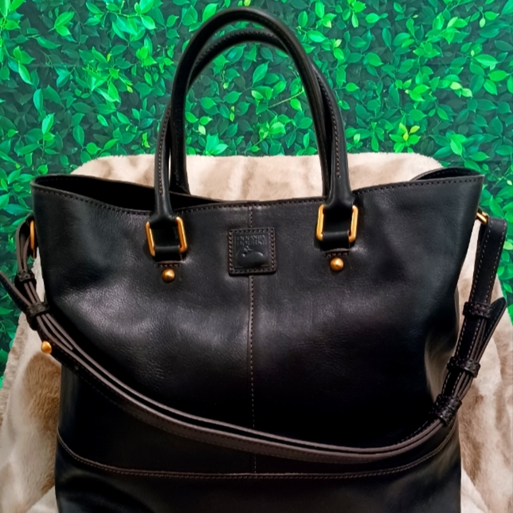 Dooney and Bourke Chelsea Shopper